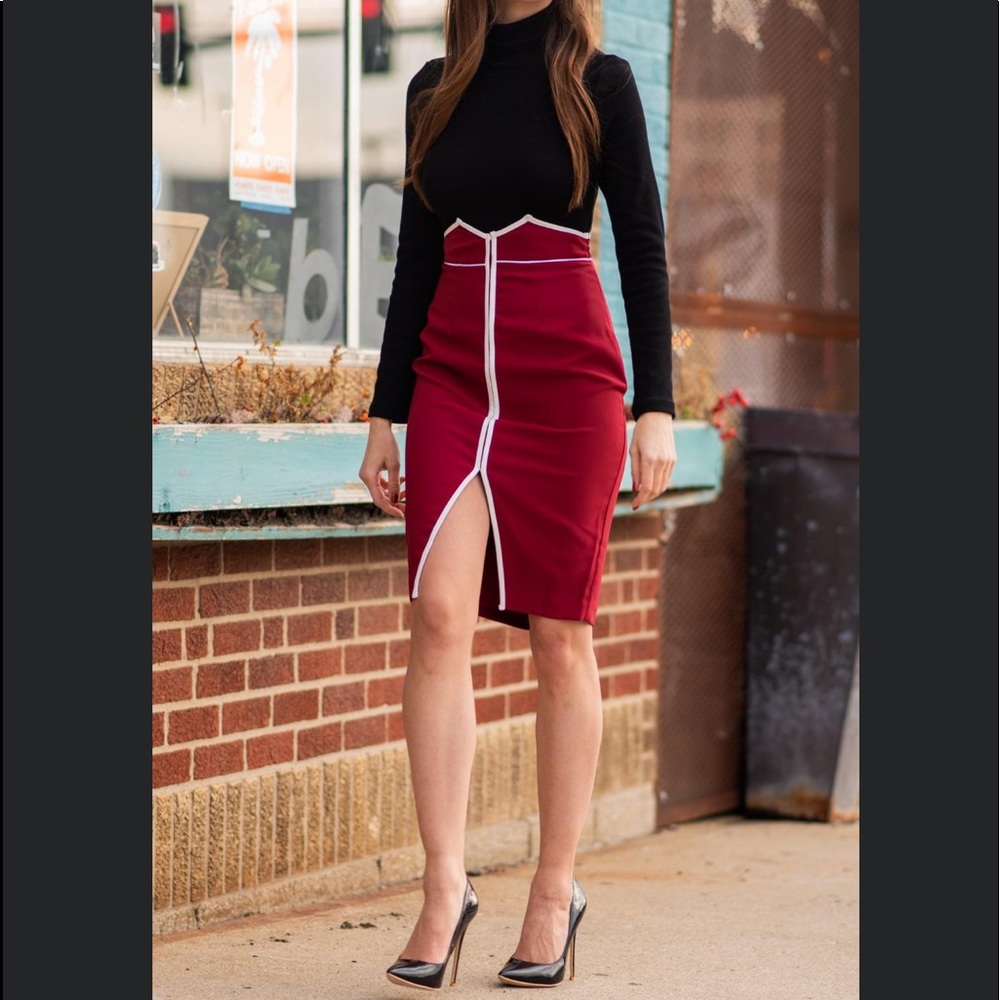 By Egreis Amary Skirt EXCELLENT CONDITION